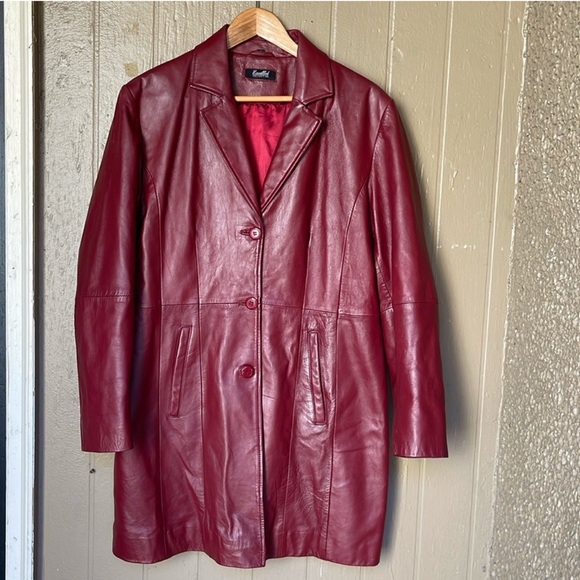Excelled Collection Women's Red Leather long jacket - Picture 1 of 8